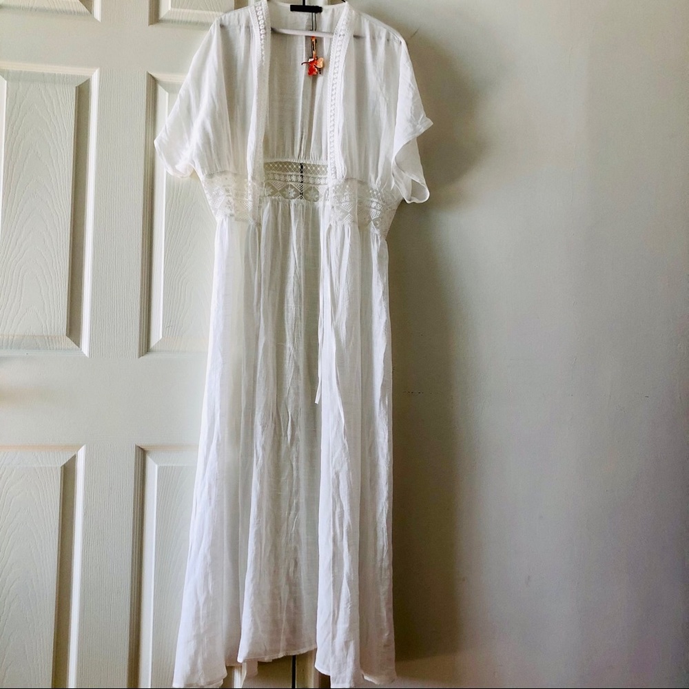 FancyInn tunic Robe with Lace detail